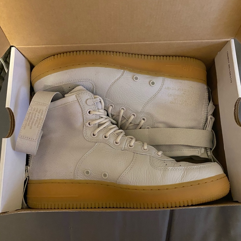 Light Grey Air Force Ones Mid Top